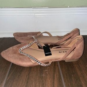 NWT TORRID Mauve Rhinestone Pointed Flats